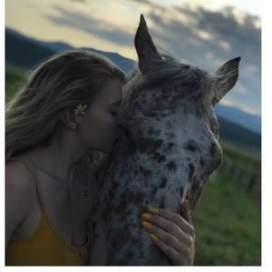 Meet your Posher, Abigail